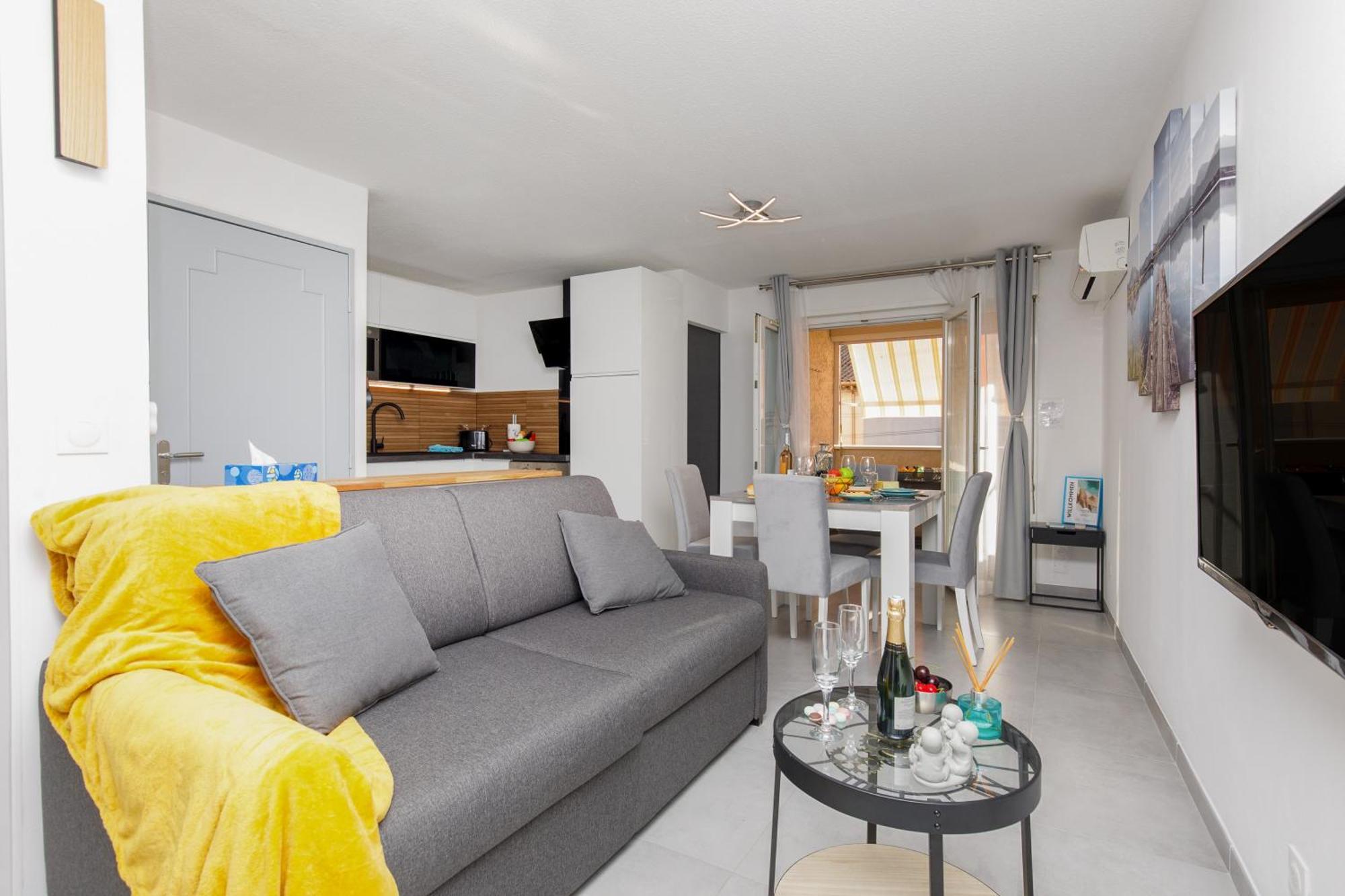 La Dolce Yourhosthelper Appartement Fréjus